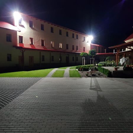 Bendovsky Dvur Bed & Breakfast Dusniky Dış mekan fotoğraf