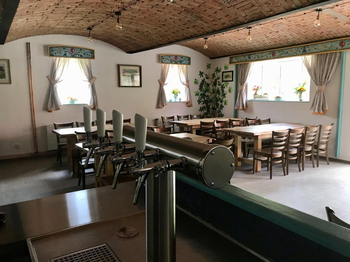 Bendovsky Dvur Bed & Breakfast Dusniky Dış mekan fotoğraf